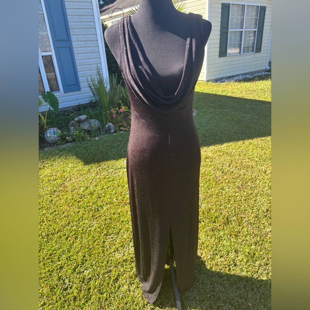 Elegant Black Sleeveless Dress